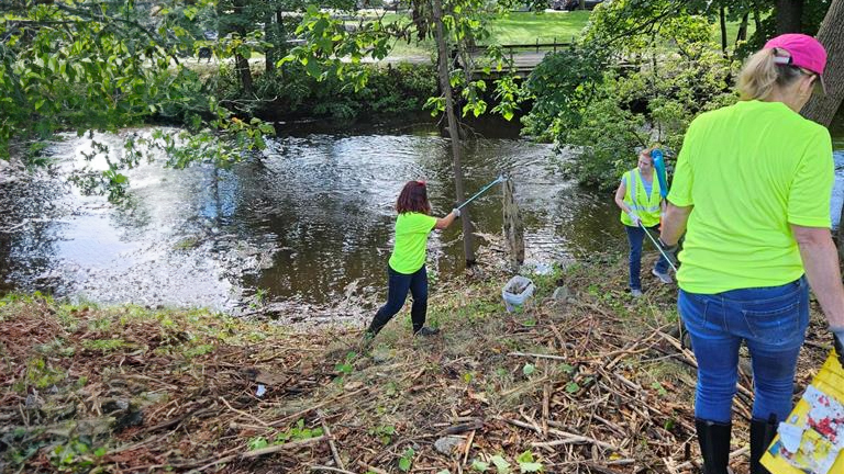 Merrimack River Clean Up